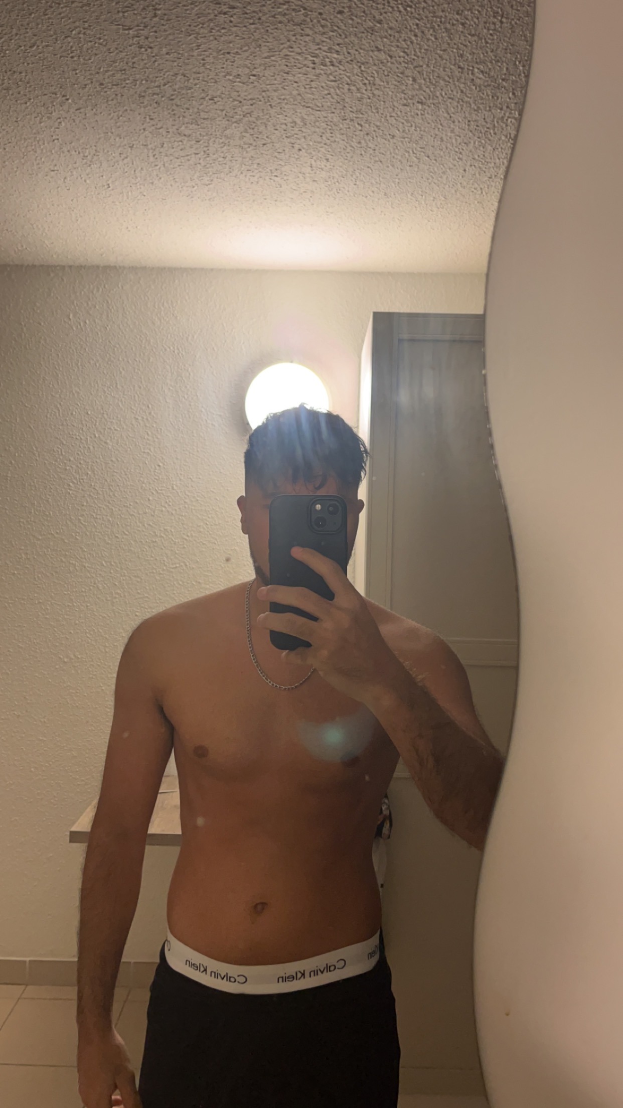 Profil de Louis-nicolas, 26 ans, Escort gay à Tinizong