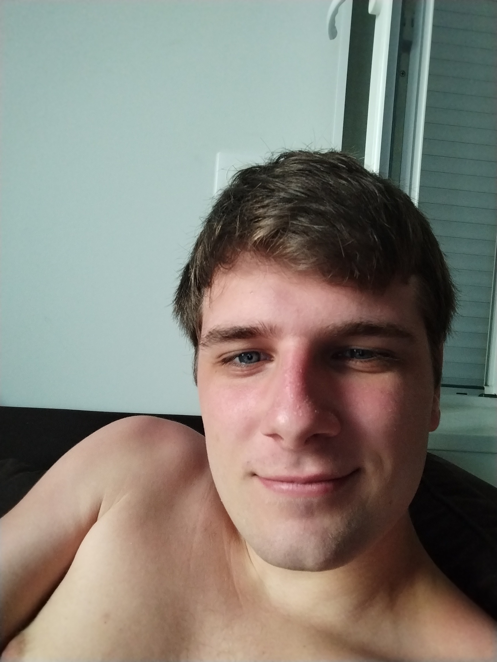 Profil de Yonie, 23 ans, Escort gay à Berken