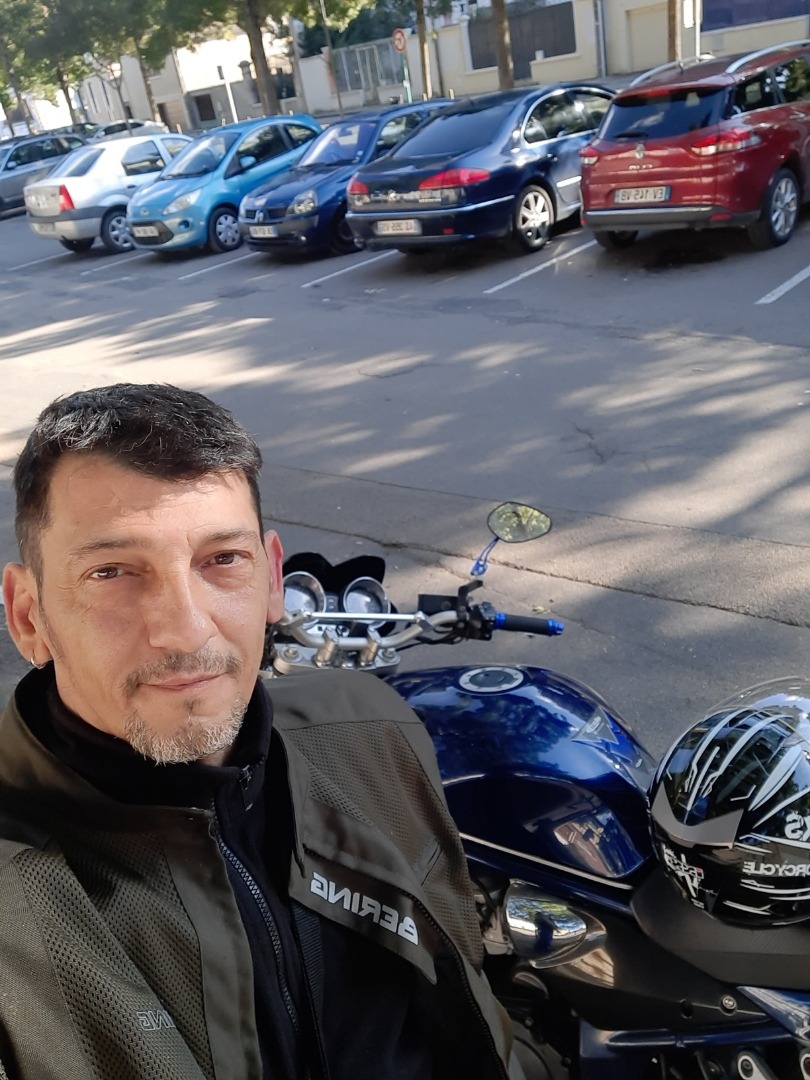 Profil de Lahcen, 41 ans, Escort gay à Eppenberg