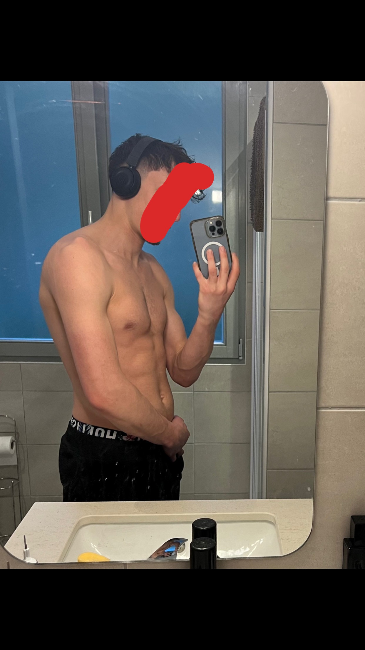 Profil de Guven, 28 ans, Escort gay à Berken