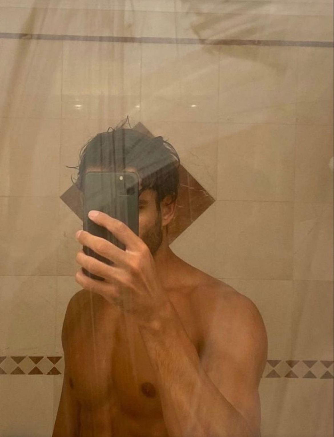 Profil de Nicodeme, 22 ans, Escort gay à Loc