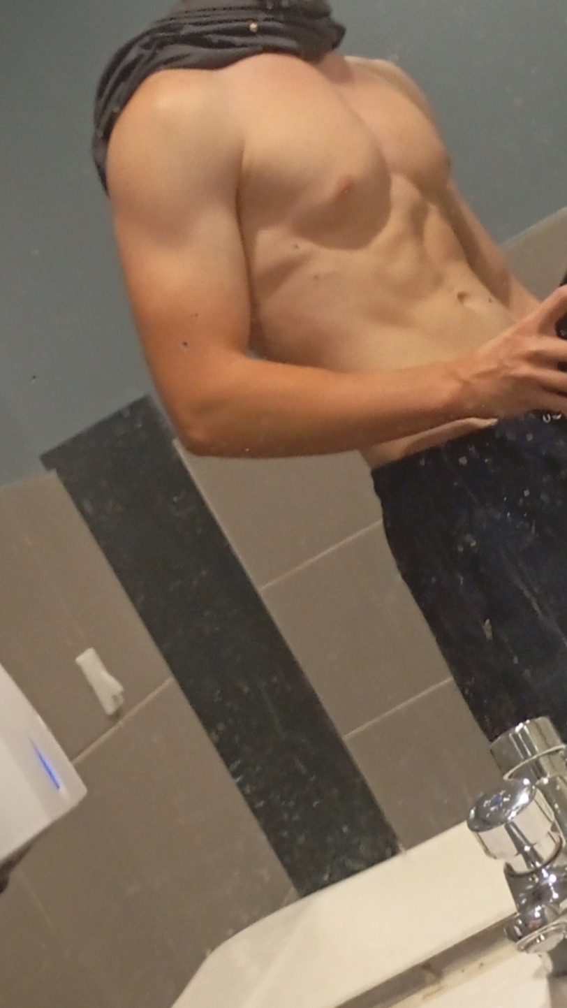 Profil de Efkan, 19 ans, Escort gay à Basadingen