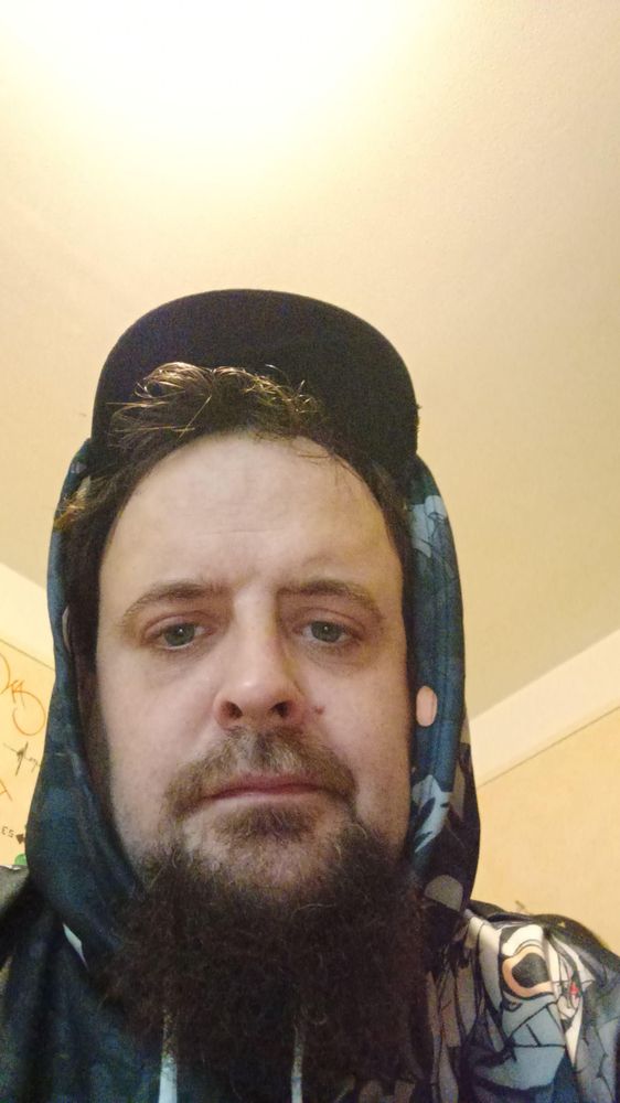 Profil de Louis-guillaume, 37 ans, Escort gay à Sarn