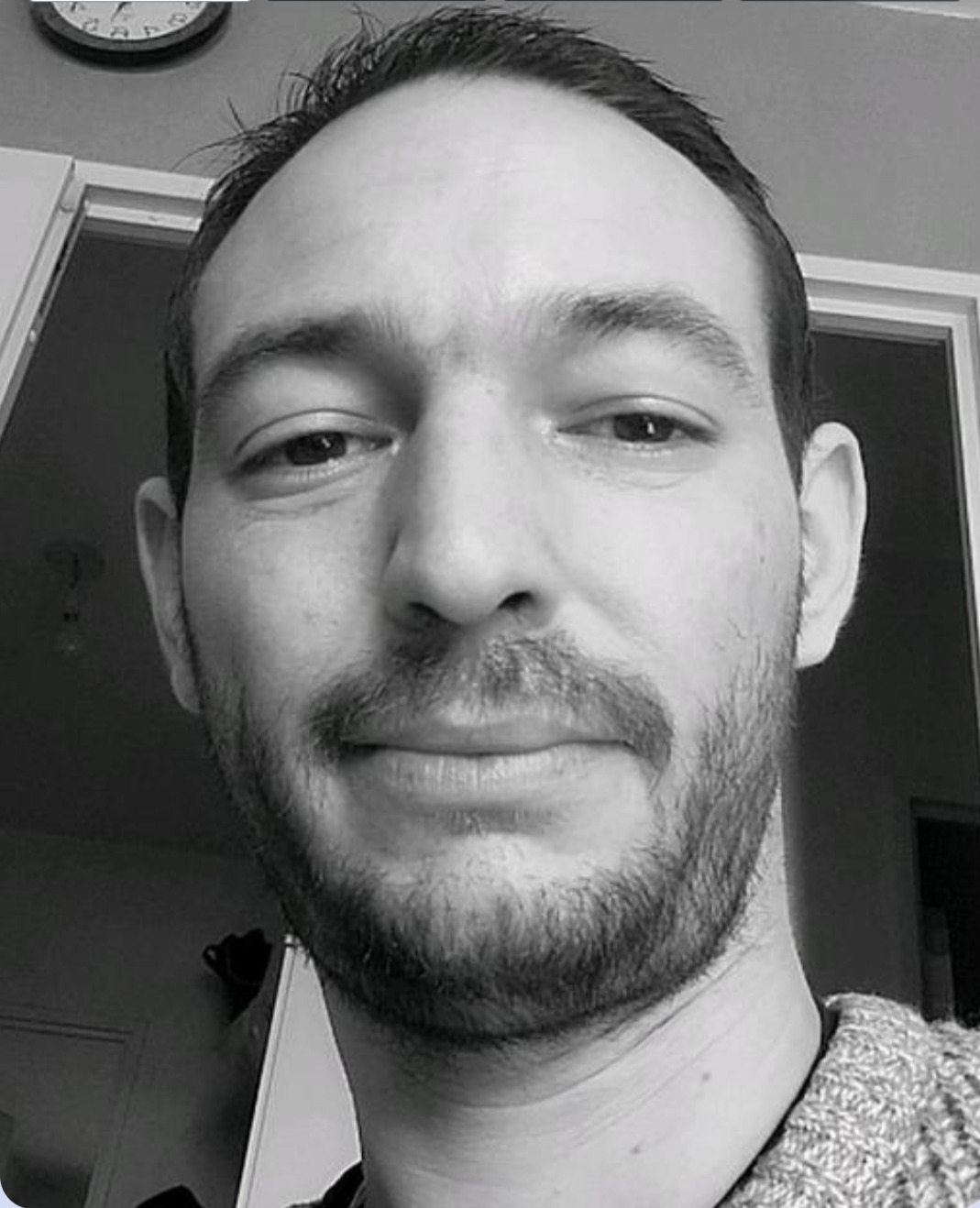 Profil de Luqman, 43 ans, Escort gay à Rivaz