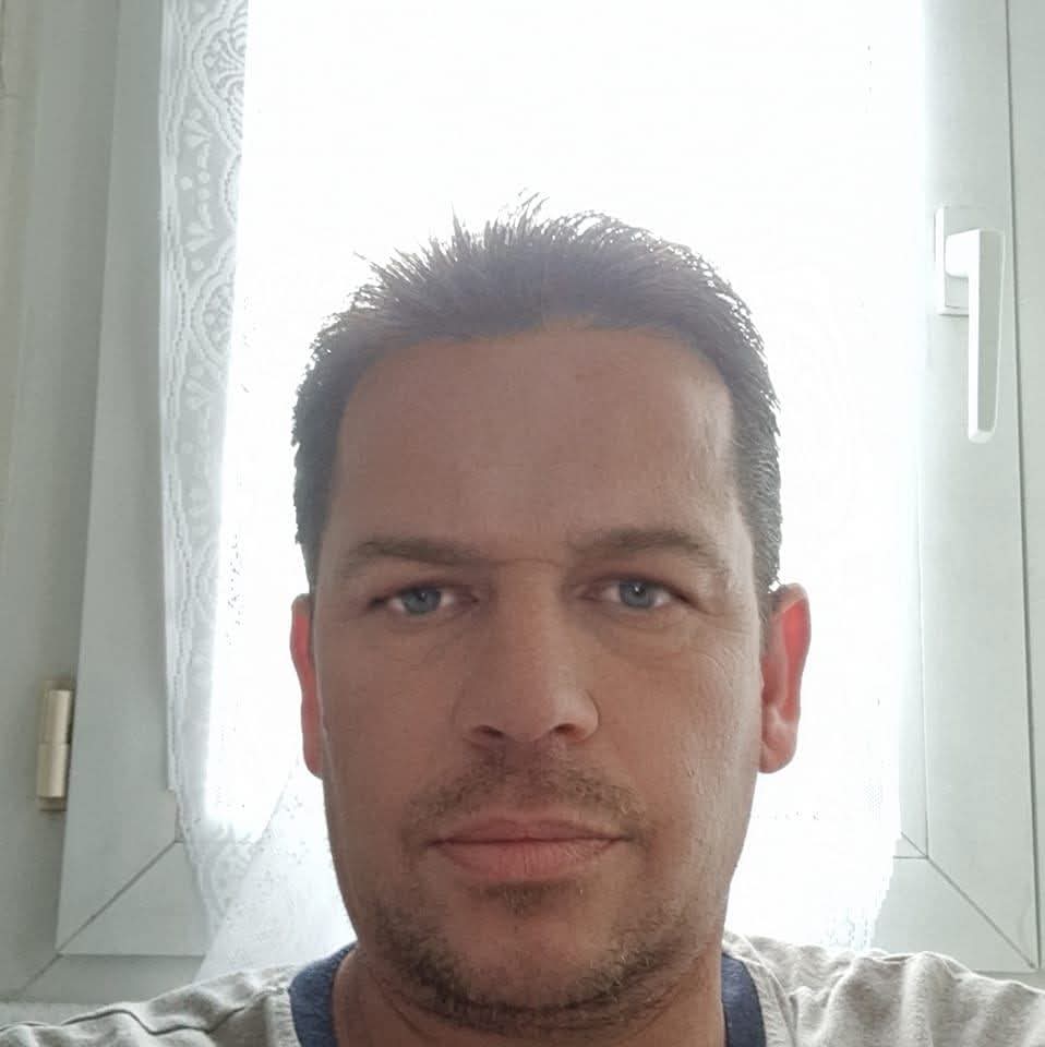 Profil de Abdel-kader, 50 ans, Escort gay à Oberbuchsiten