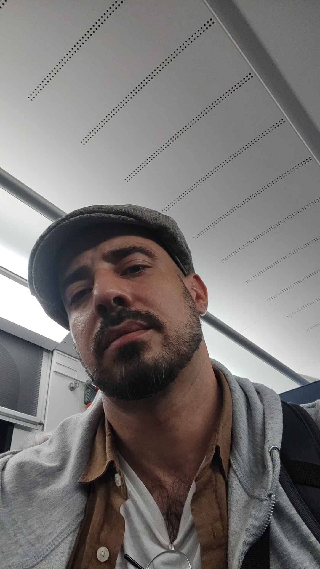 Profil de Ufuk, 34 ans, Escort gay à Perroy