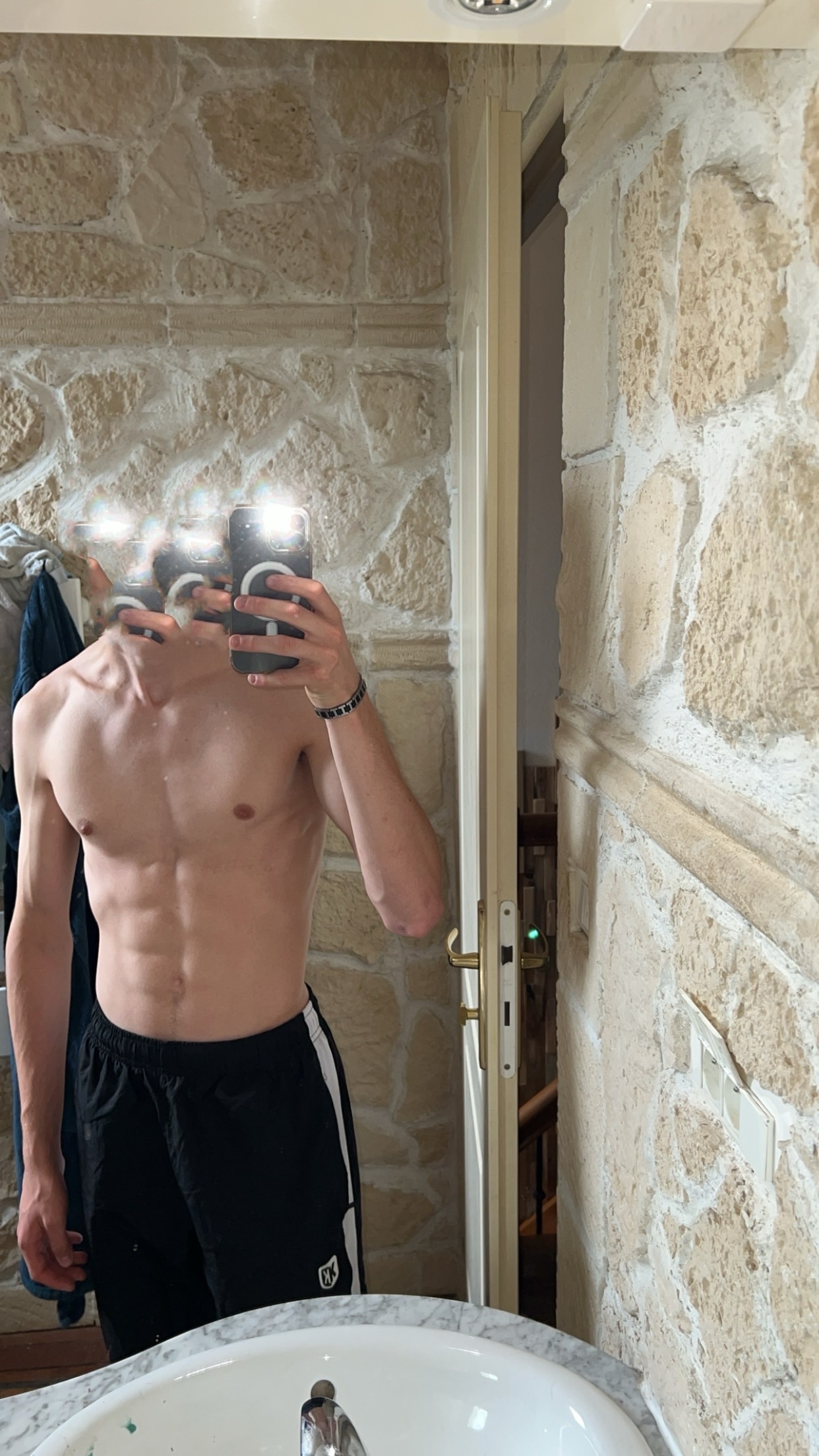 Profil de Tarike, 21 ans, Escort gay à Dully