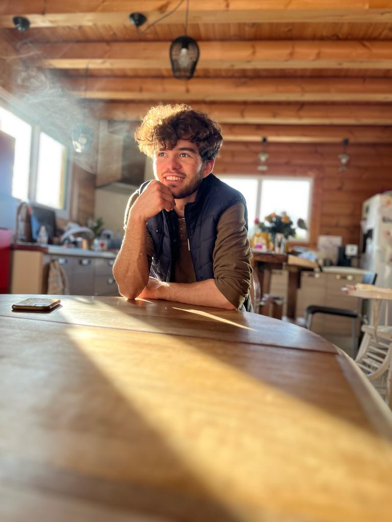 Profil de Abderrazak, 26 ans, Escort gay à Guarda