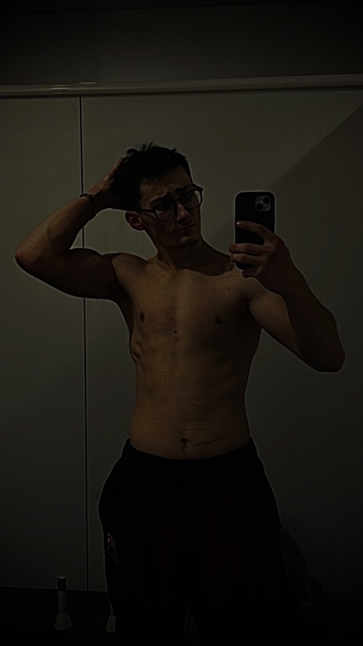 Profil de Maxen, 23 ans, Escort gay à Agiez