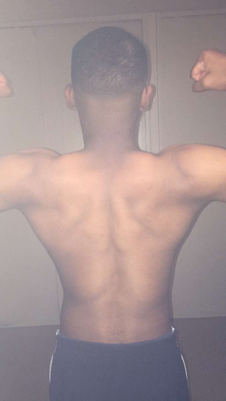 Profil de Giulian, 19 ans, Escort gay à Naters