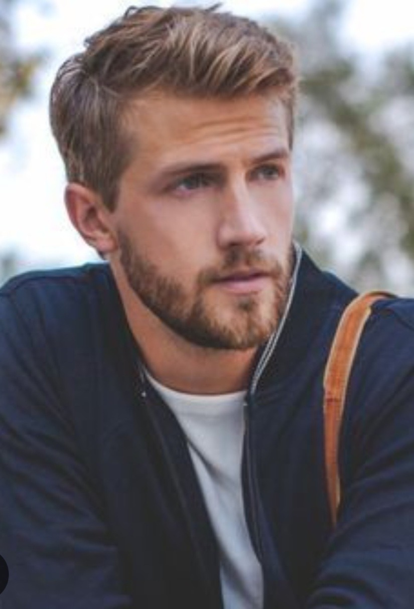 Profil de Cristofe, 30 ans, Escort gay à Rossa