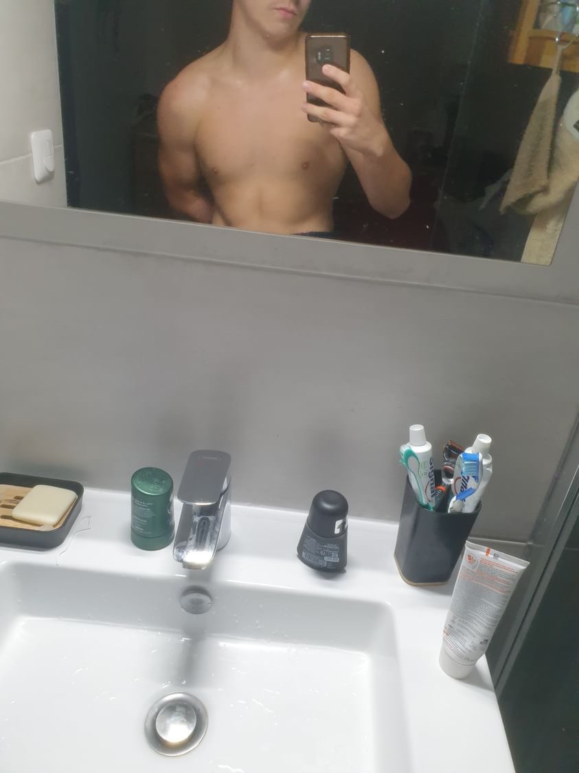 Profil de Matthis, 19 ans, Escort gay à Wildegg