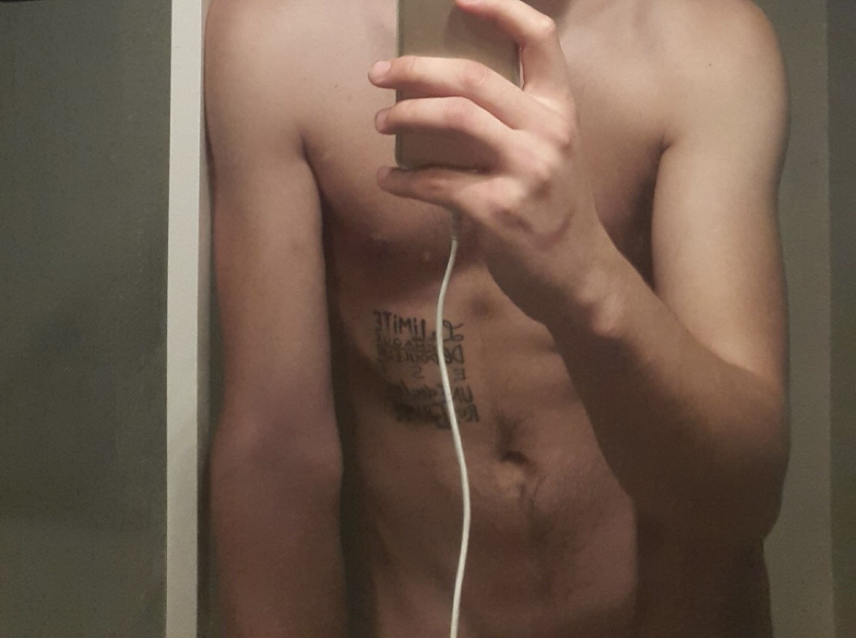 Profil de Emeryc, 24 ans, Escort gay à Salouf
