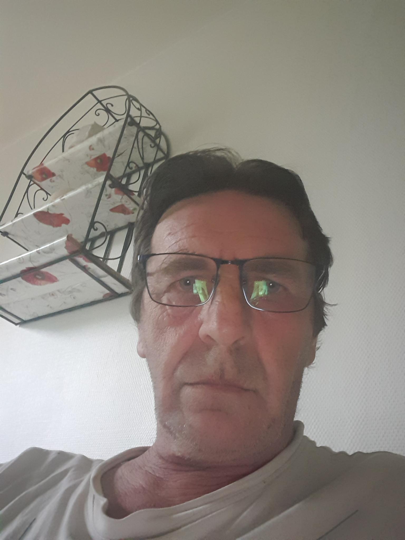 Profil de Celien, 55 ans, Escort gay à Messen