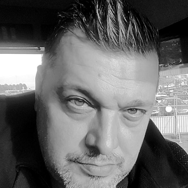 Profil de Sevag, 54 ans, Escort gay à Basadingen