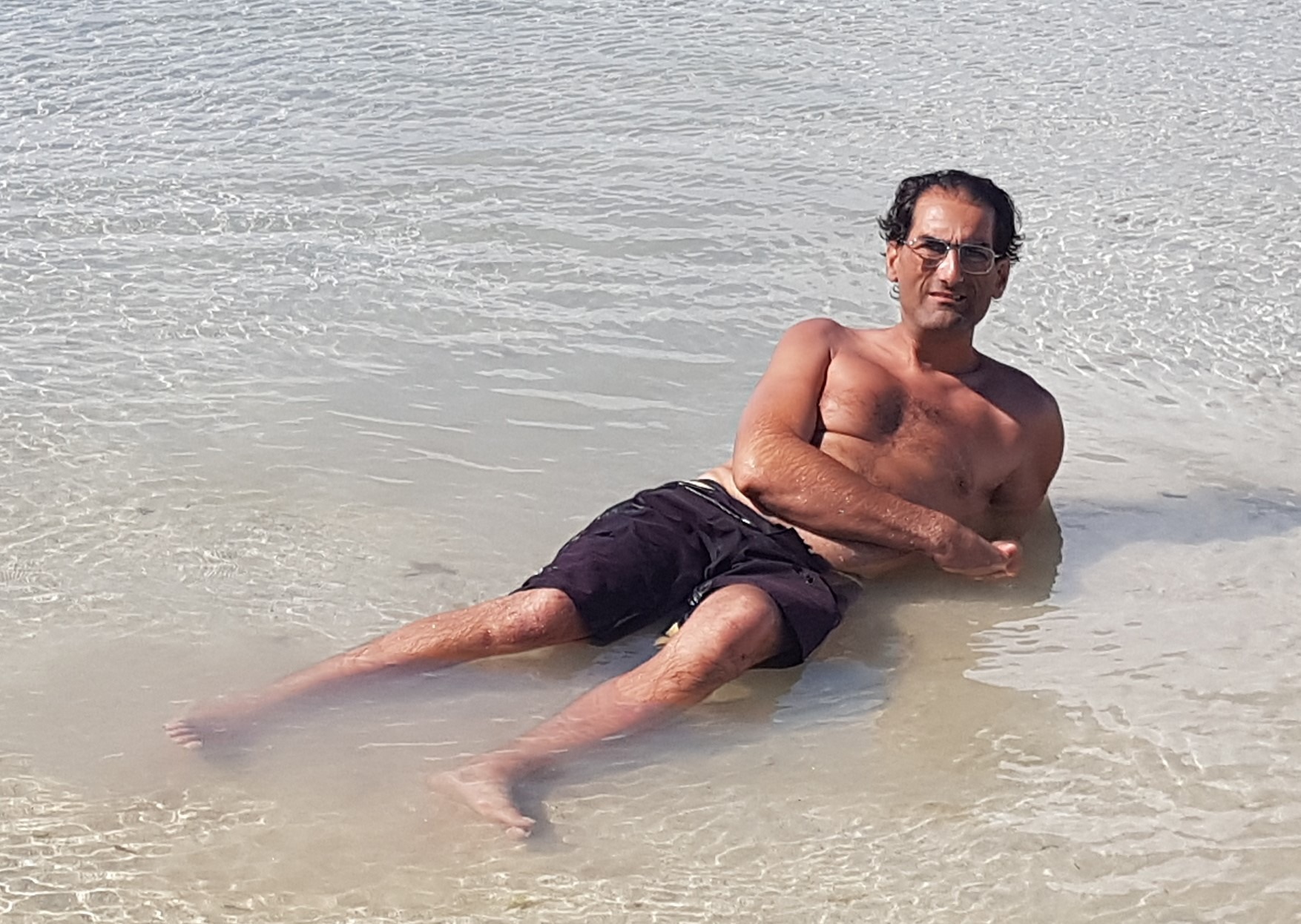 Profil de Jones, 48 ans, Escort gay à Surcuolm