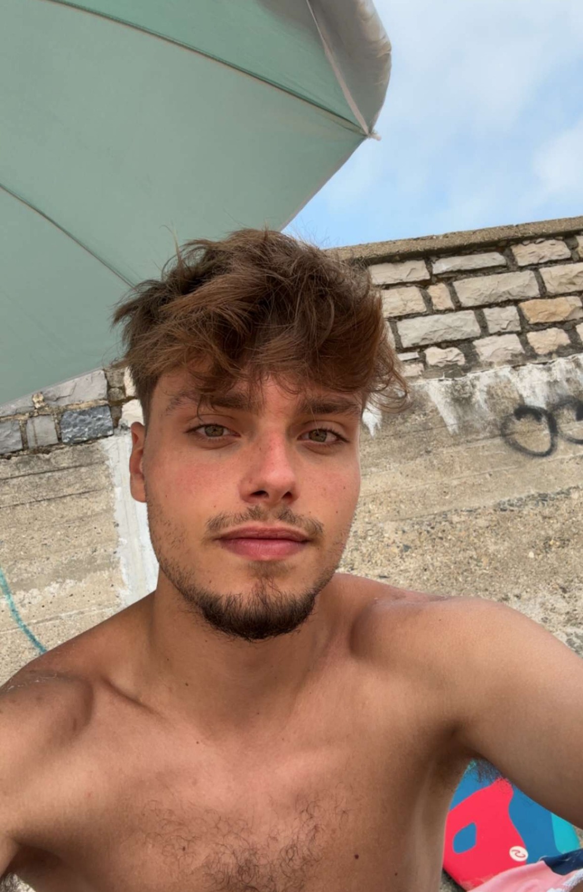 Profil de Crepin, 21 ans, Escort gay à Ligerz