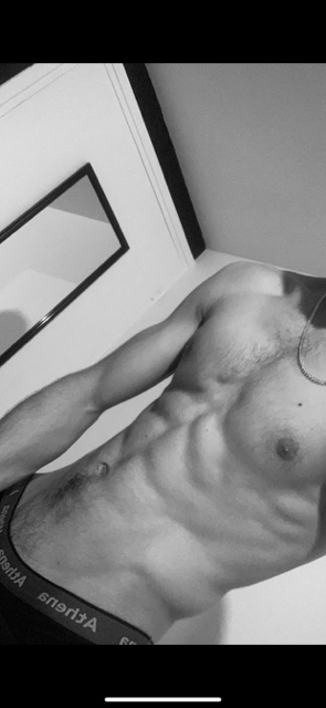 Profil de Alfie, 24 ans, Escort gay à Perroy