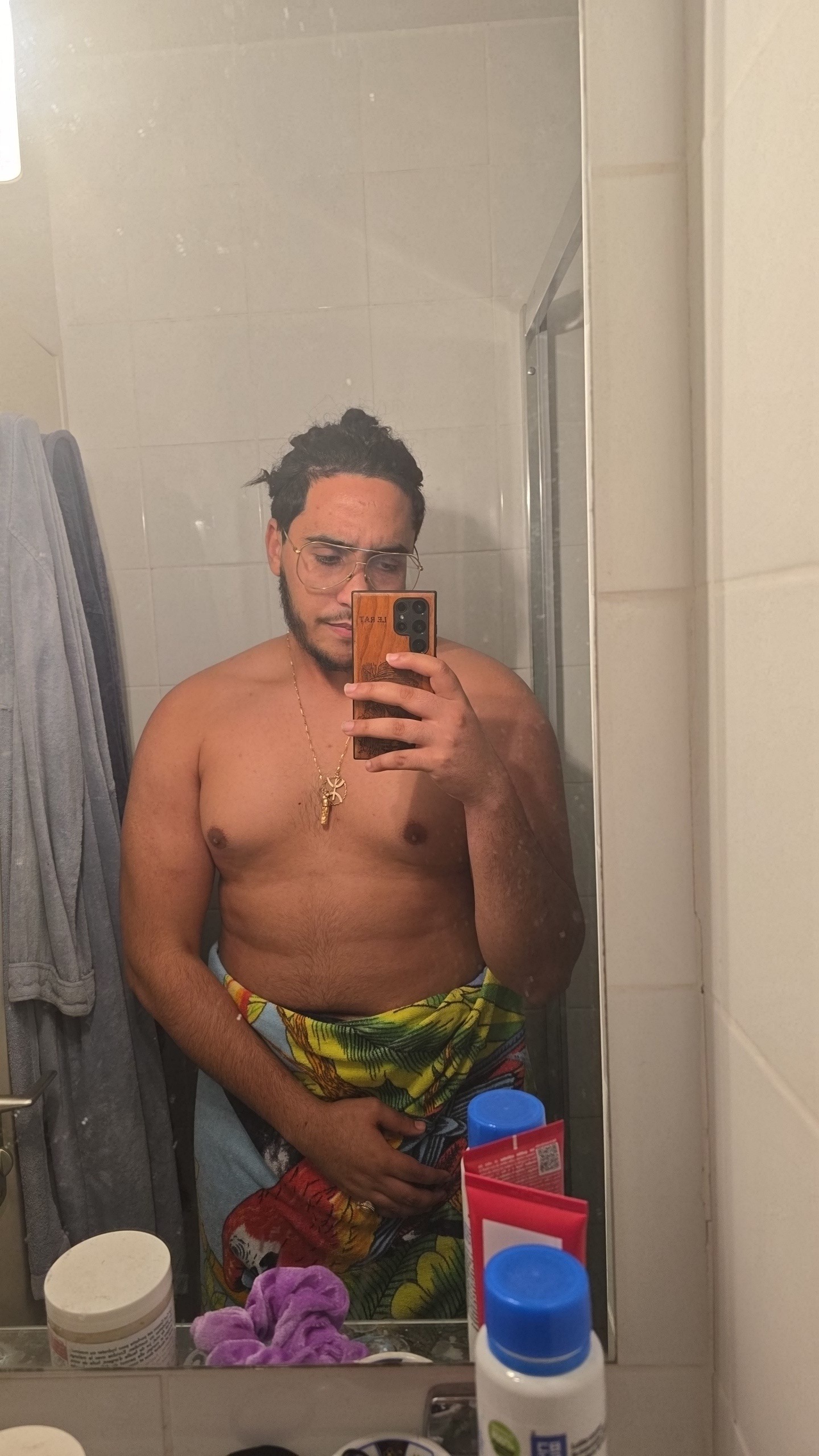 Profil de Dennis, 25 ans, Escort gay à Veyrier