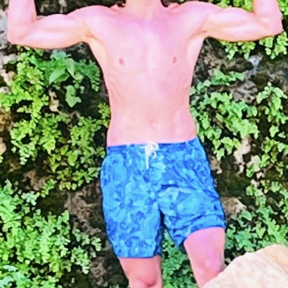 Profil de Jiyan, 18 ans, Escort gay à Konolfingen