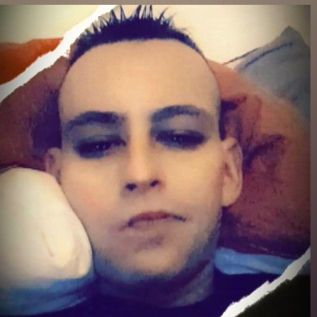 Profil de Edin, 30 ans, Escort gay à Fanas