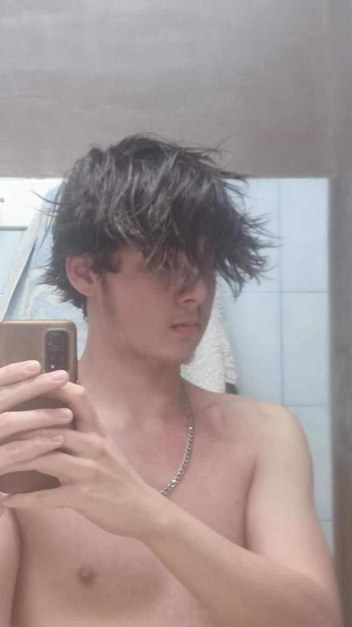 Profil de Eitan, 19 ans, Escort gay à Messen