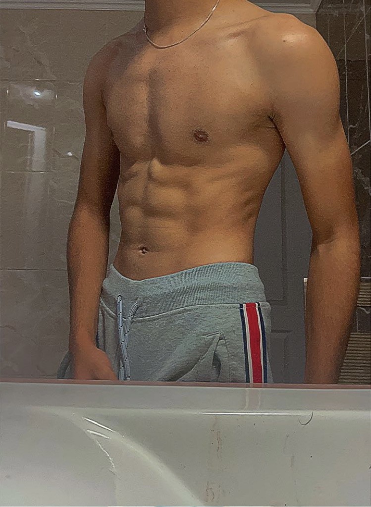 Profil de Sankoun, 20 ans, Escort gay à Oggio
