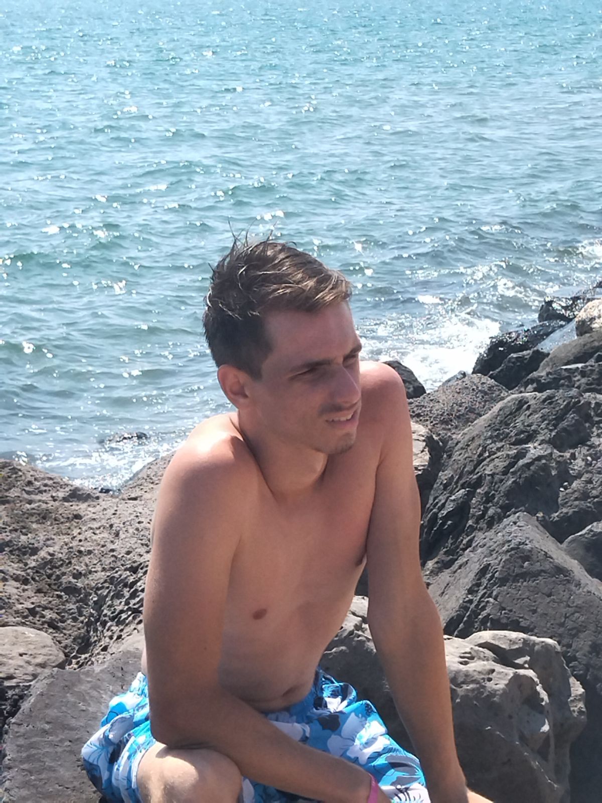 Profil de Passion, 20 ans, Escort gay à Tuggen