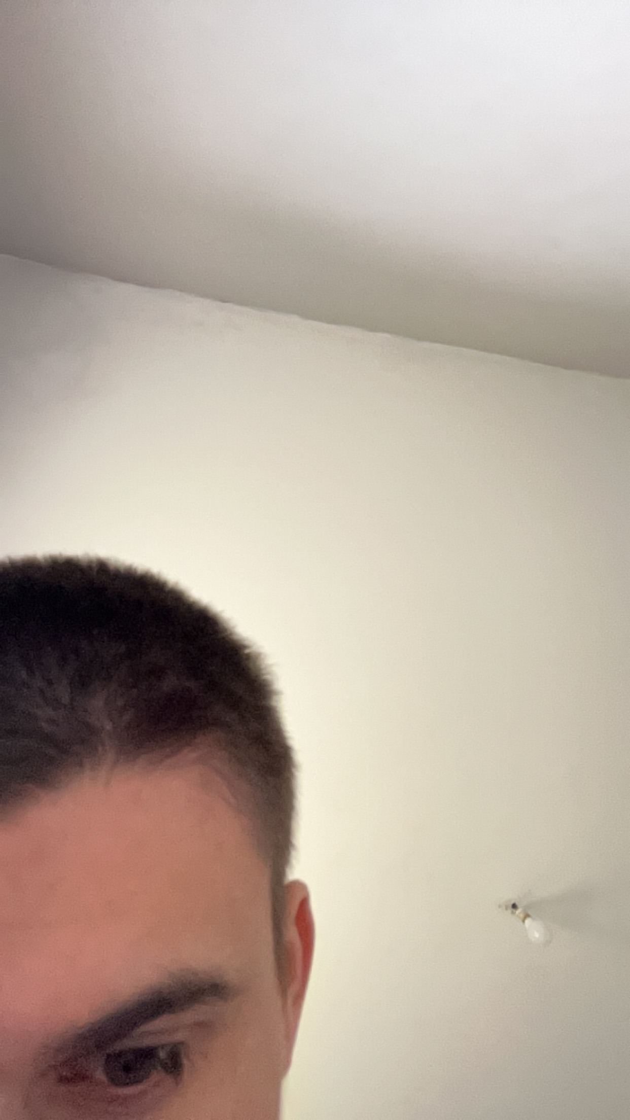 Profil de Enogat, 21 ans, Escort gay à Birrhard