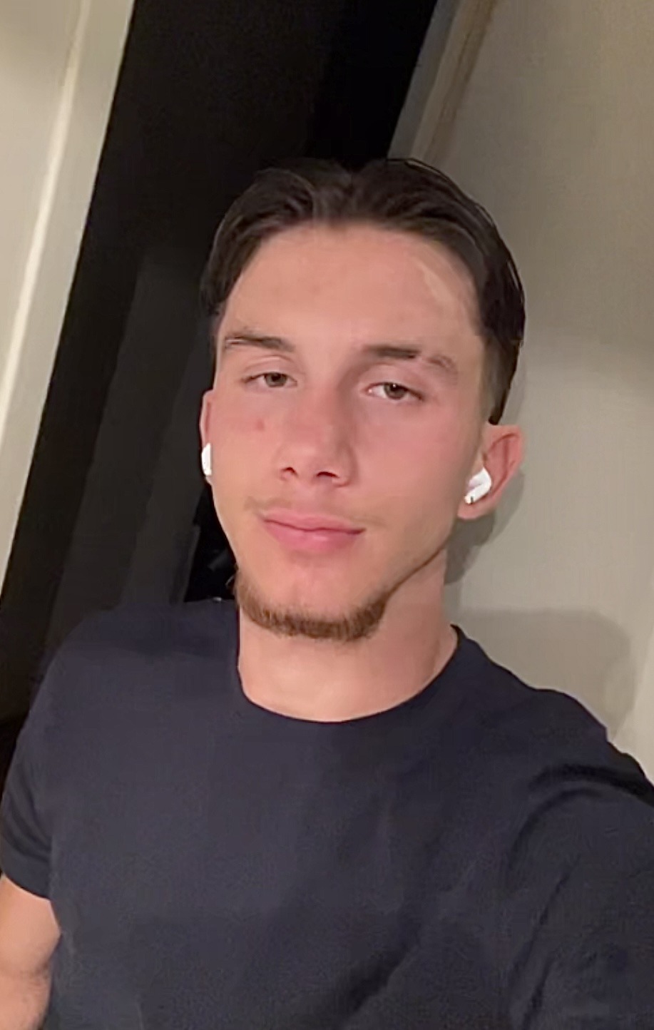 Profil de Giacomo, 19 ans, Escort gay à Levron