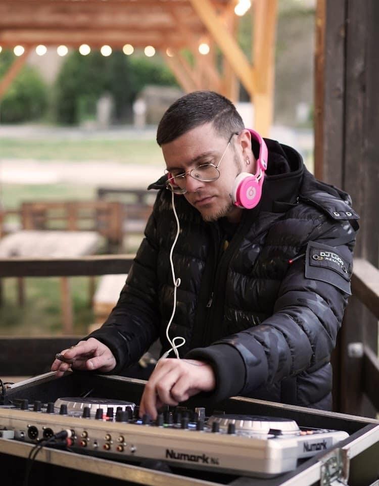 Profil de Ruslan, 31 ans, Escort gay à Penthalaz