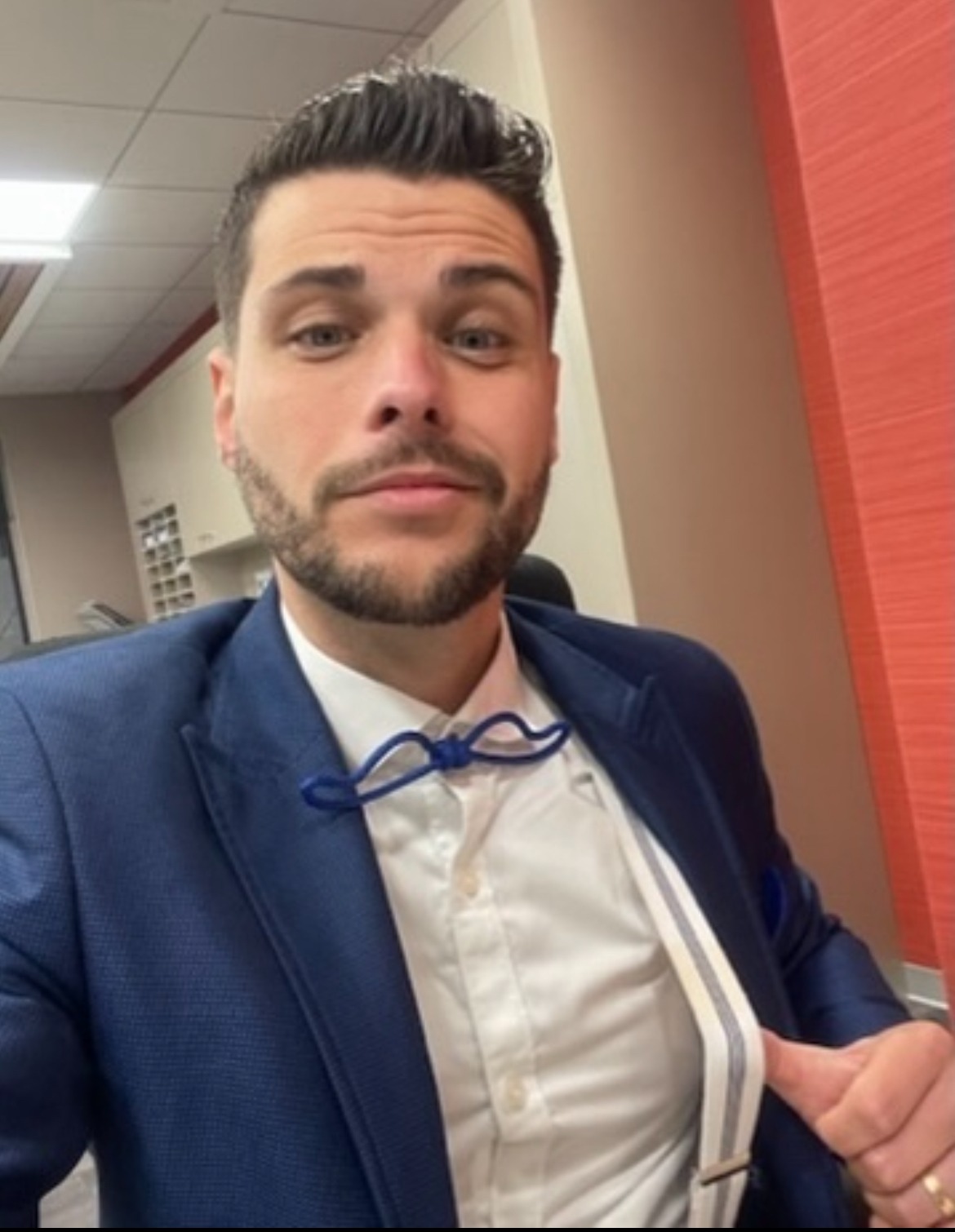 Profil de Ely, 34 ans, Escort gay à Henniez
