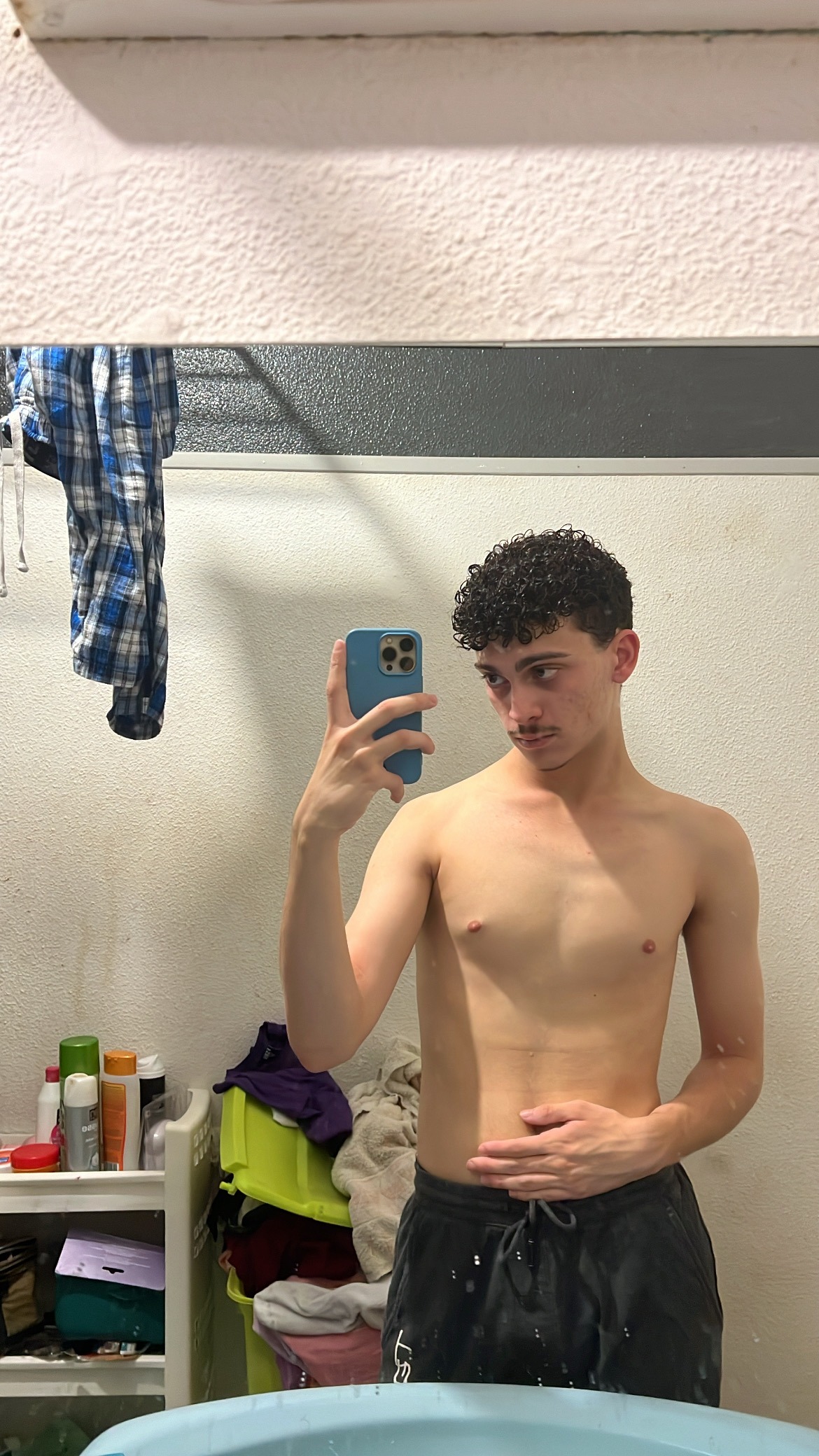 Profil de Soufien, 20 ans, Escort gay à Vicosoprano