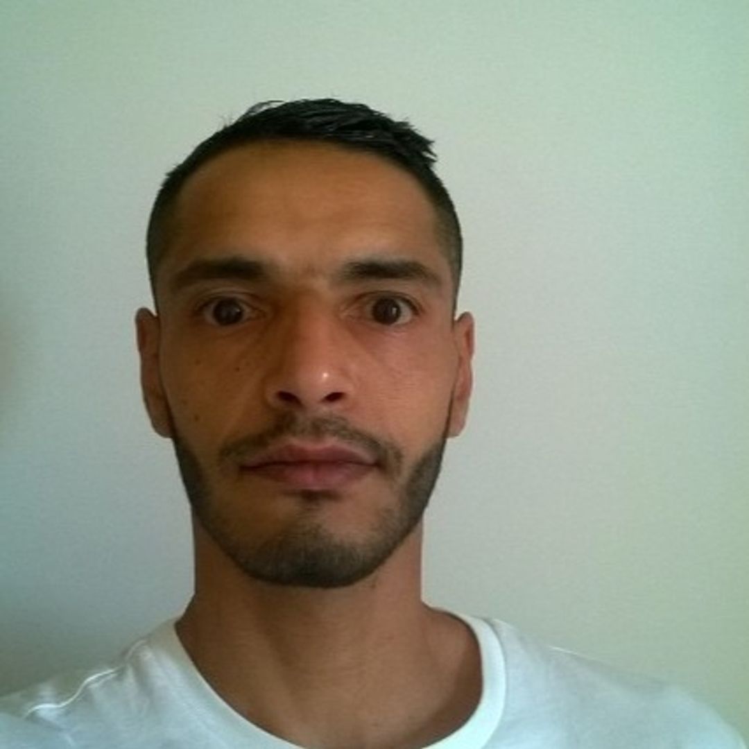 Profil de Bouabdallah, 37 ans, Escort gay à Sarn