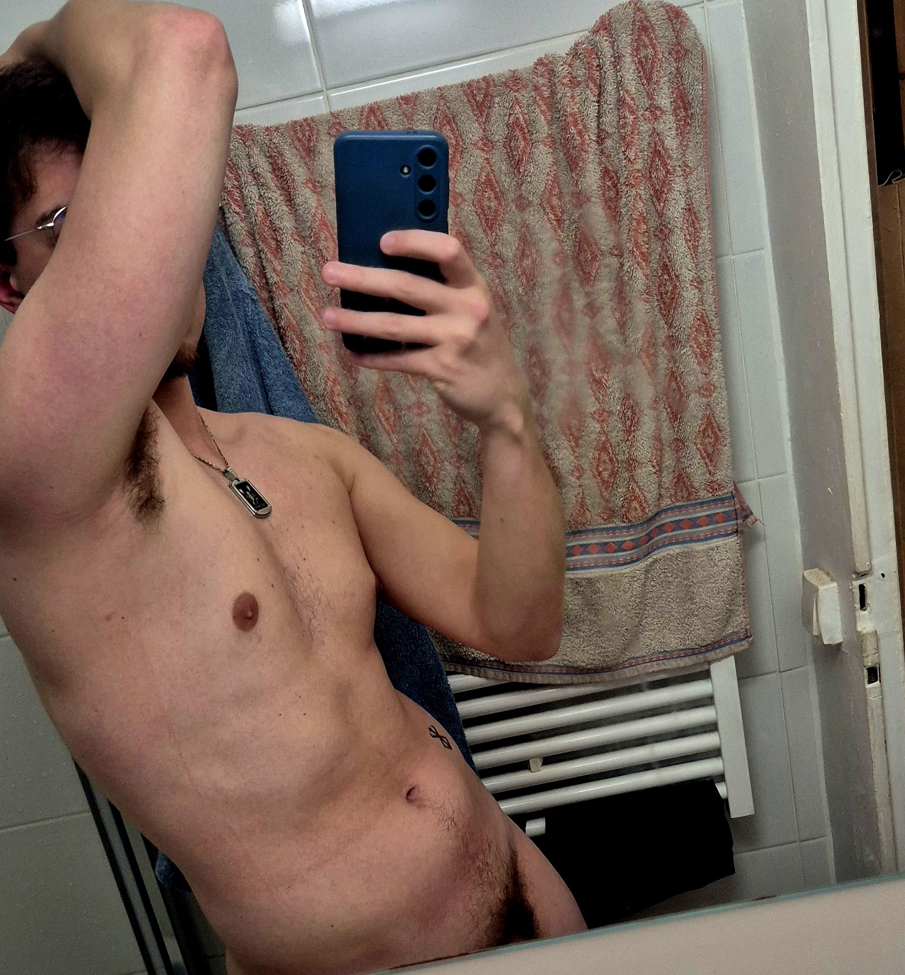 Profil de Foussenou, 27 ans, Escort gay à Tartar