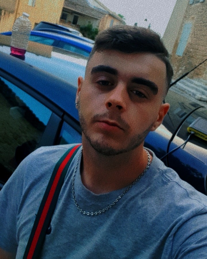 Profil de Rinaldo, 20 ans, Escort gay à Arni BE