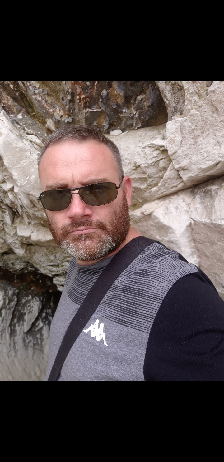Profil de Loury, 48 ans, Escort gay à Elm