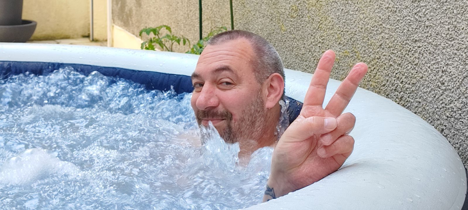 Profil de Nadav, 45 ans, Escort gay à Luven