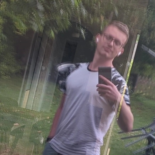 Profil de Tommy, 25 ans, Escort gay à Salouf
