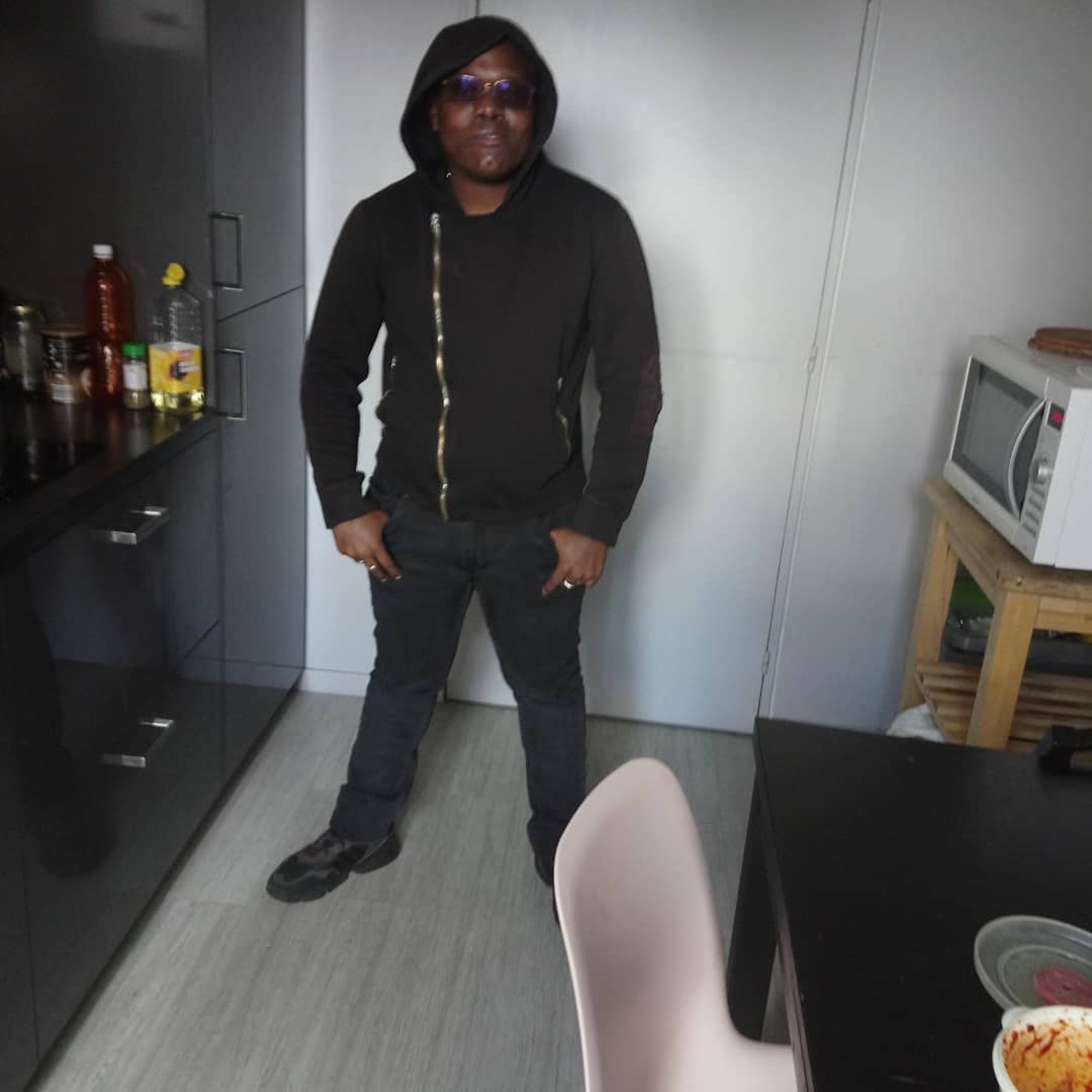 Profil de Aimé, 35 ans, Escort gay à Guarda