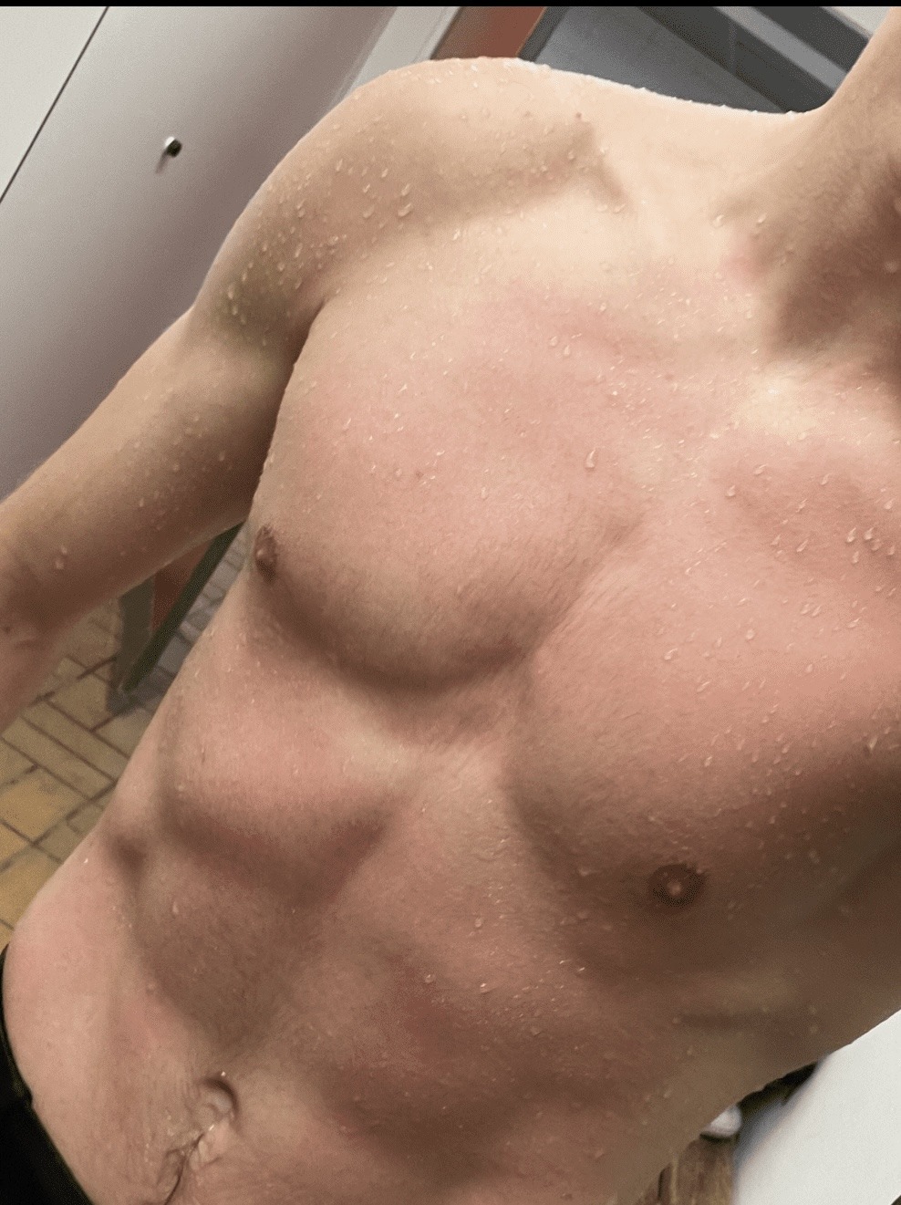 Profil de Wilfrid, 18 ans, Escort gay à Bellmund