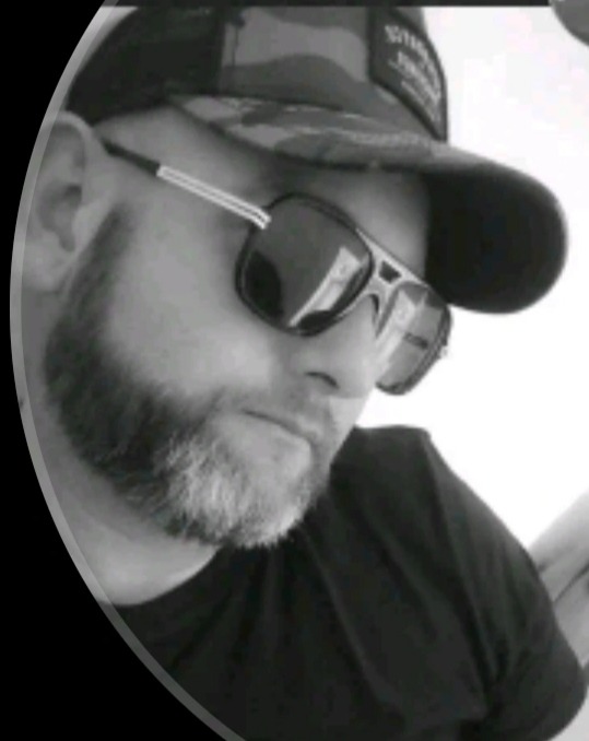 Profil de Orion, 41 ans, Escort gay à Miège
