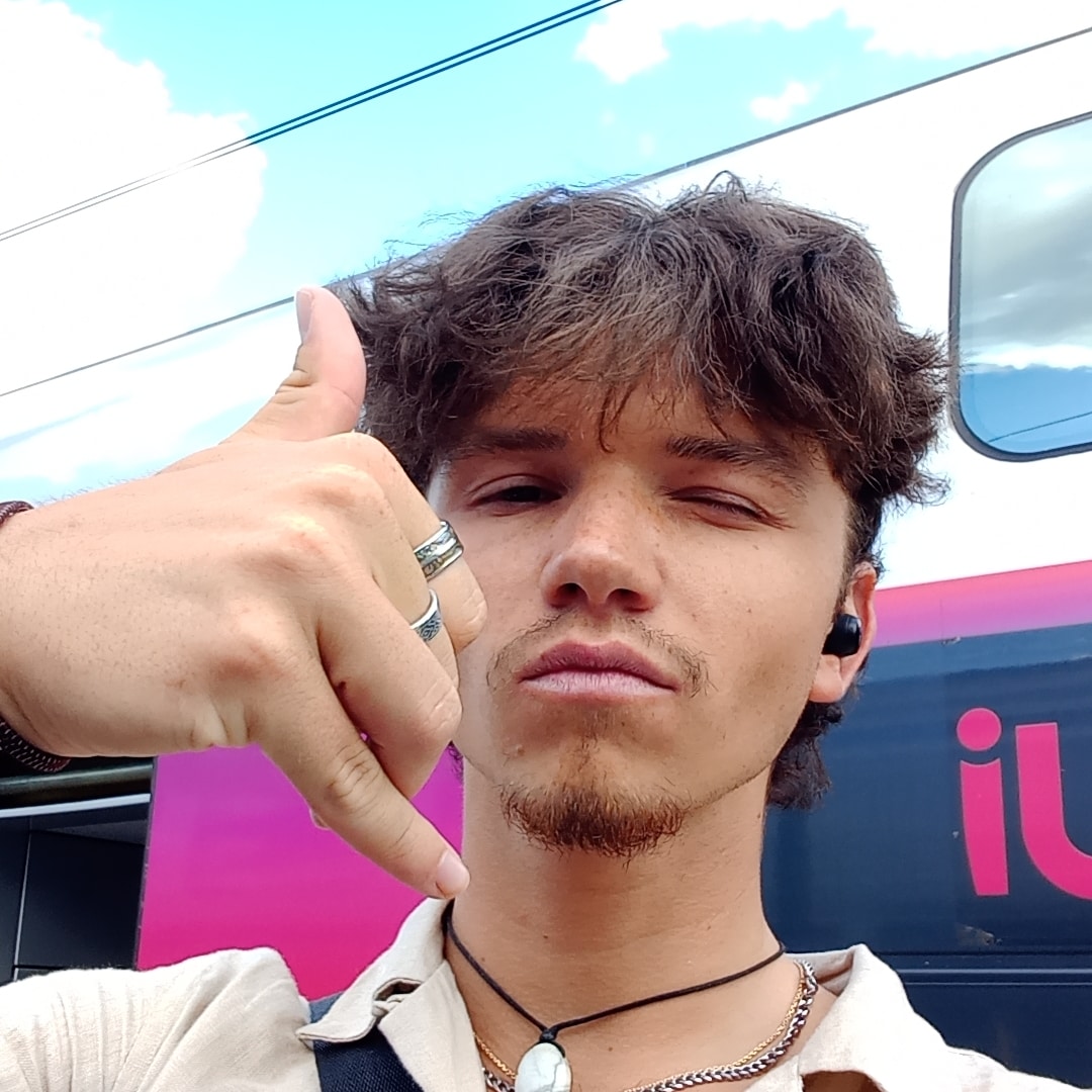 Profil de Janick, 20 ans, Escort gay à Zignau