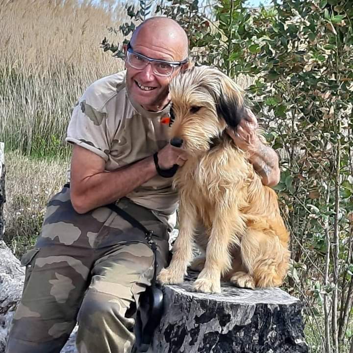 Profil de Youva, 55 ans, Escort gay à Rivaz