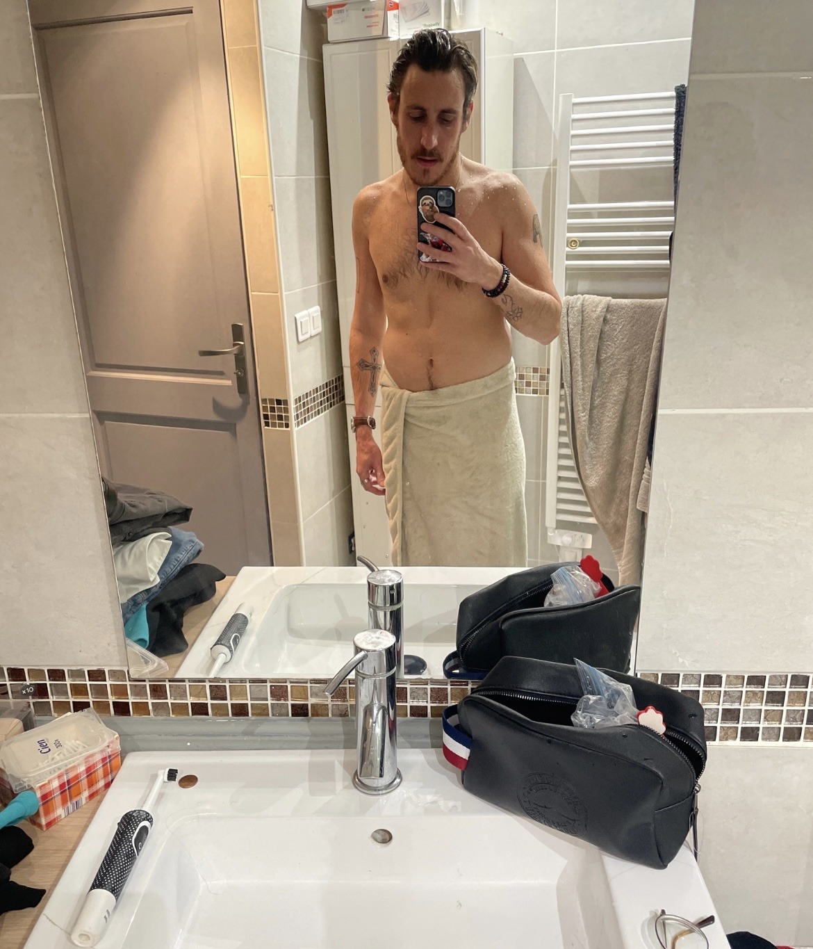 Profil de Johann, 33 ans, Escort gay à Tartar