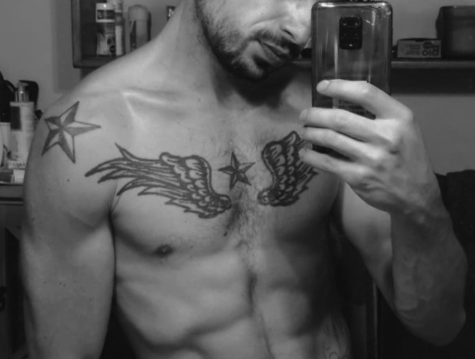 Profil de Mehdine, 30 ans, Escort gay à Lüen
