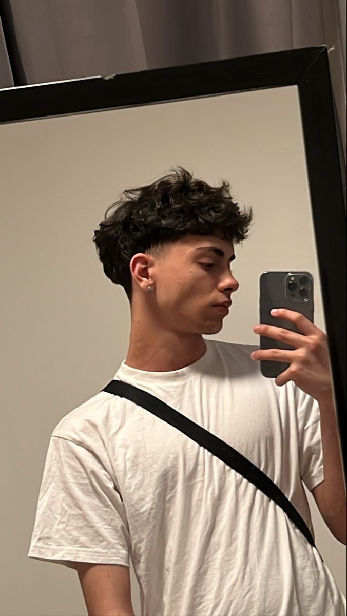 Profil de Toni, 23 ans, Escort gay à Messen
