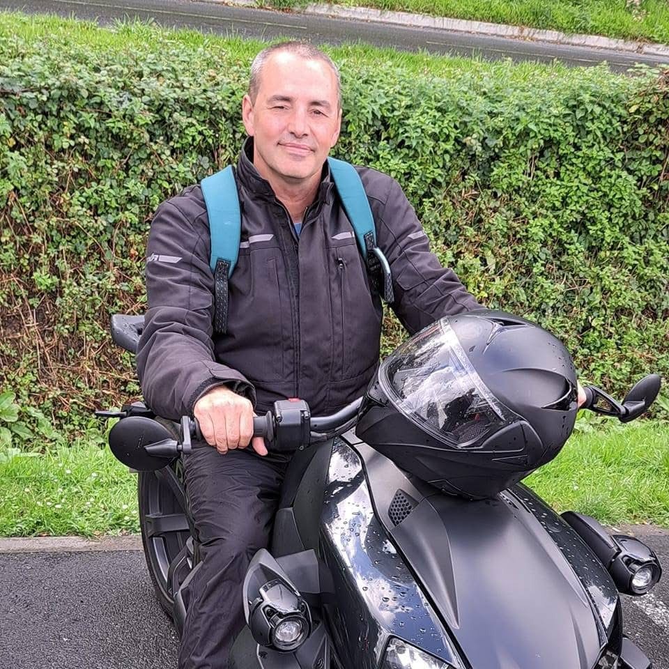Profil de Tran, 52 ans, Escort gay à Lüen