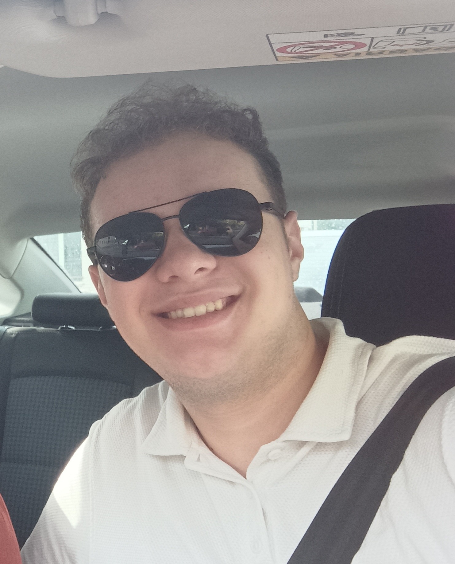 Profil de Mica, 18 ans, Escort gay à Pomy