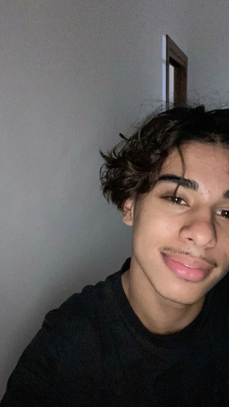 Profil de Haik, 19 ans, Escort gay à Oey